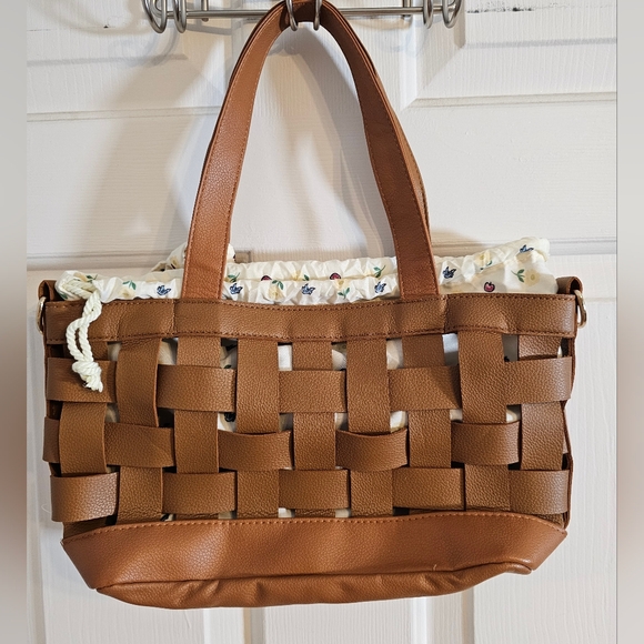 Snow White and the Seven Dwarfs Handbag - Picture 7 of 9